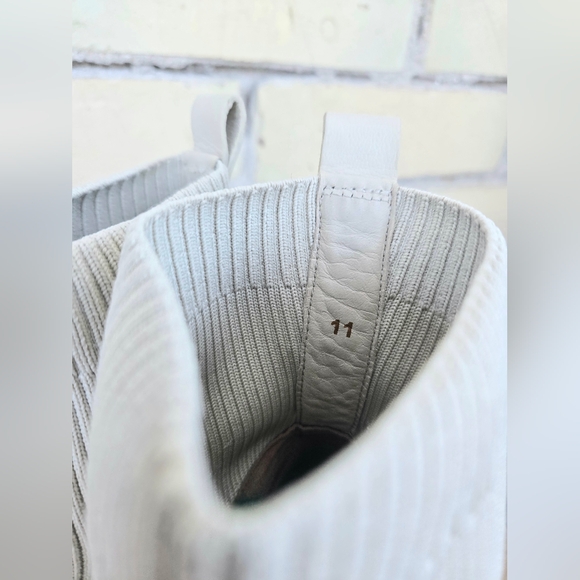 Everlane The Glove Boots - Picture 4 of 11